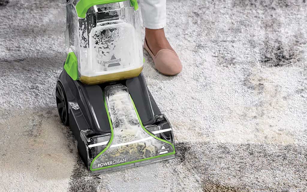Carpet Deep Cleaning: DIY vs. Professional – What Works Best?