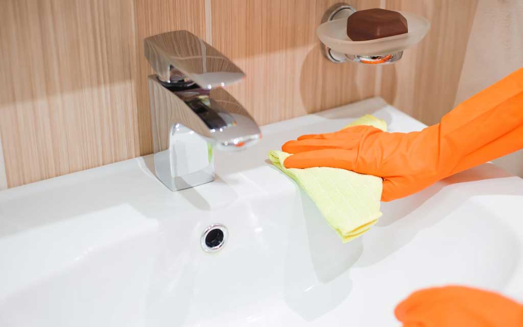 Why Does My Bathroom Get So Dusty? Causes and Practical Solutions
